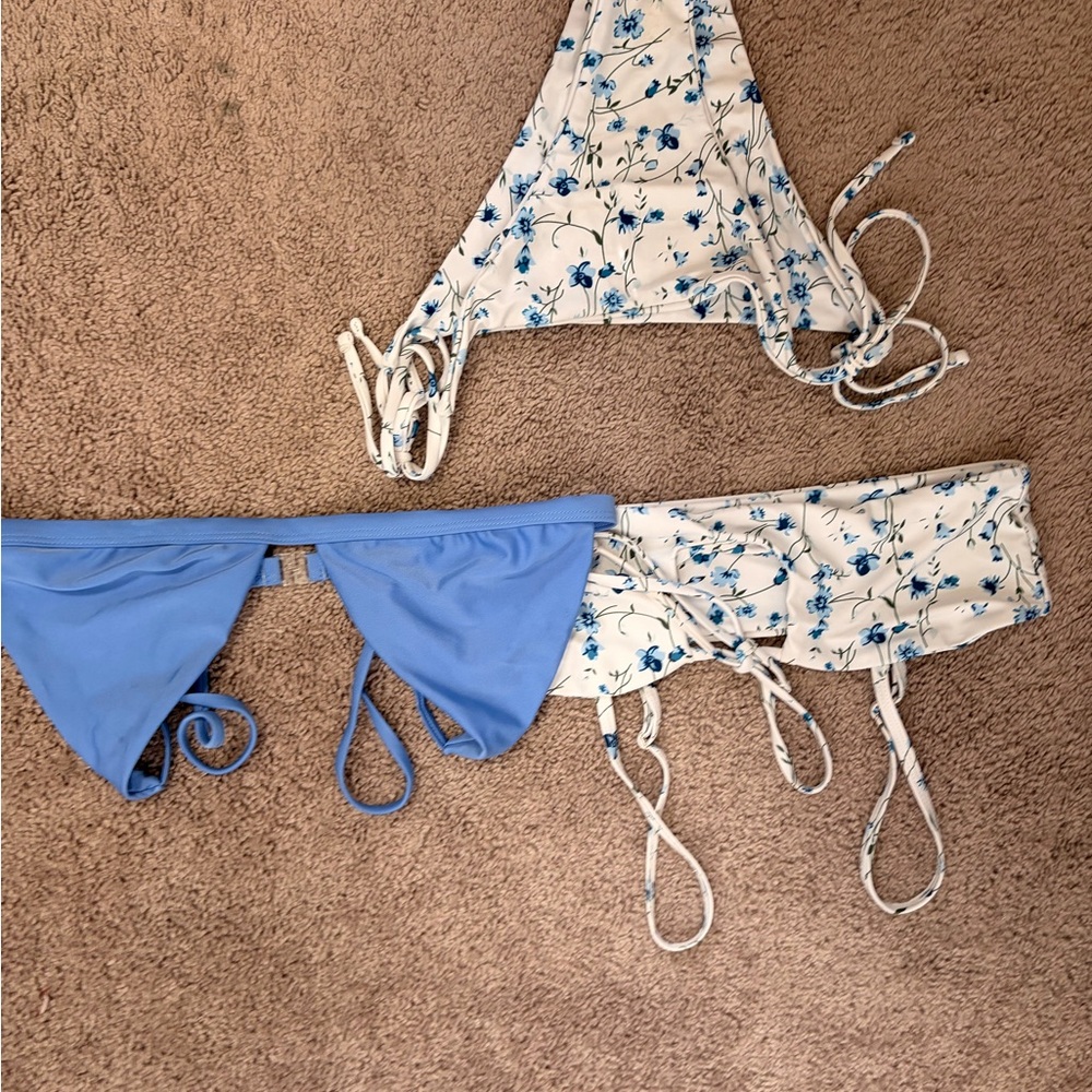 PrettyLittleThing Blue and White Floral Bikini Set